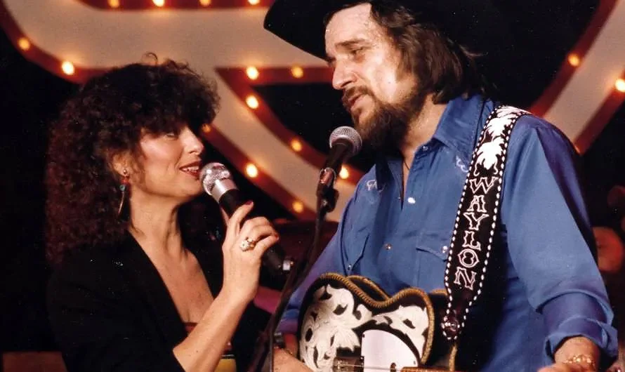 SHOCKINGLY POWERFUL: Waylon Jennings and Jessi Colter’s “Suspicious Minds” – A Collaboration That Will Leave You Breathless!