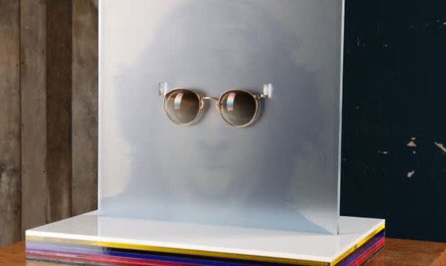 John Lennon’s “lost weekend” glasses go up for auction