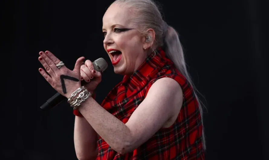 Shirley Manson Blasts ‘Thieves’ in Record Industry, Gives Sad News on Garbage’s Future