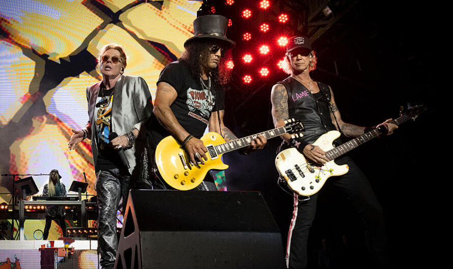 Slash on Long-Awaited New Guns N’ Roses Album: ‘It’s Coming’