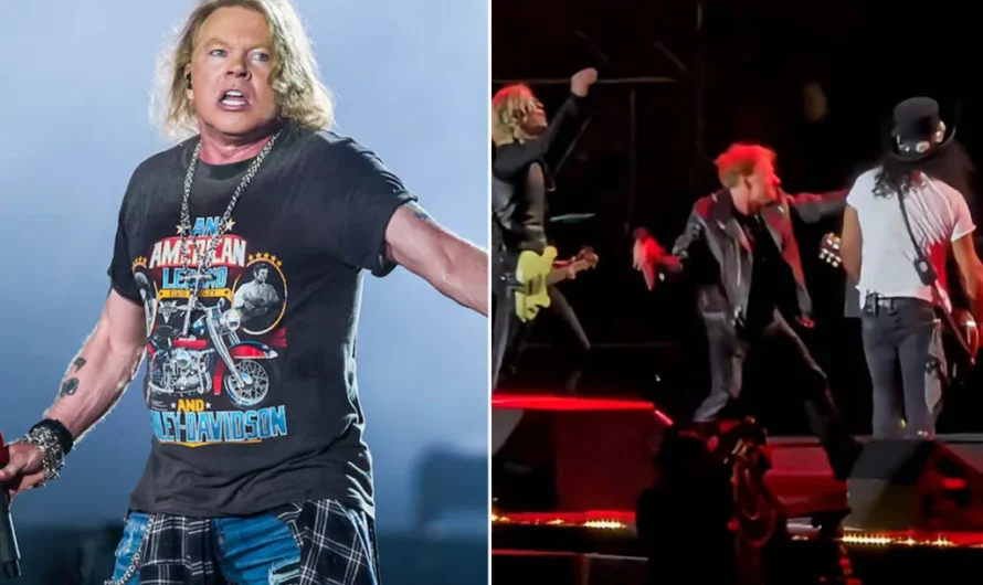 Angry Axl Is Back: Axl Rose Loses His Temper Onstage, Throws Mic to Drummer