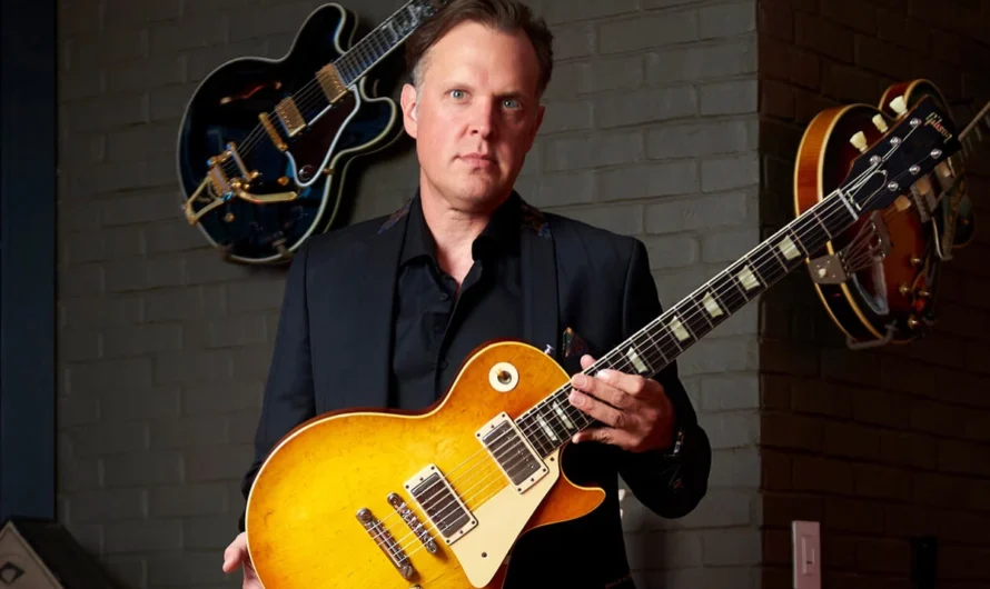 Joe Bonamassa to Guitarists: “You Don’t Need a Pedalboard the Size of a Fiat”