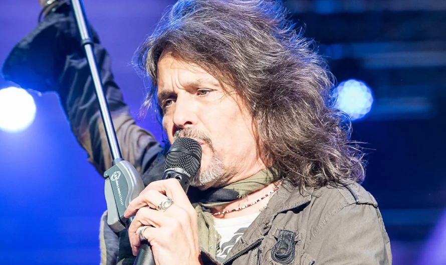 Kelly Hansen Bids Emotional Farewell After 20 Years with Foreigner